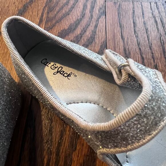 Cat & Jack Silver Glitter Sparkle Velcro Mary Jane Fancy Dress Shoe - Size 9 - Picture 3 of 8